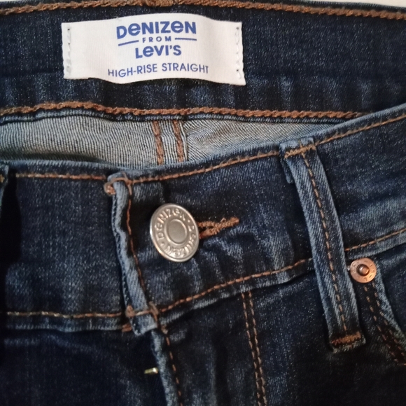 Denizen from Levi's High rise straight Jeans- Size W26 L30 - Picture 3 of 3